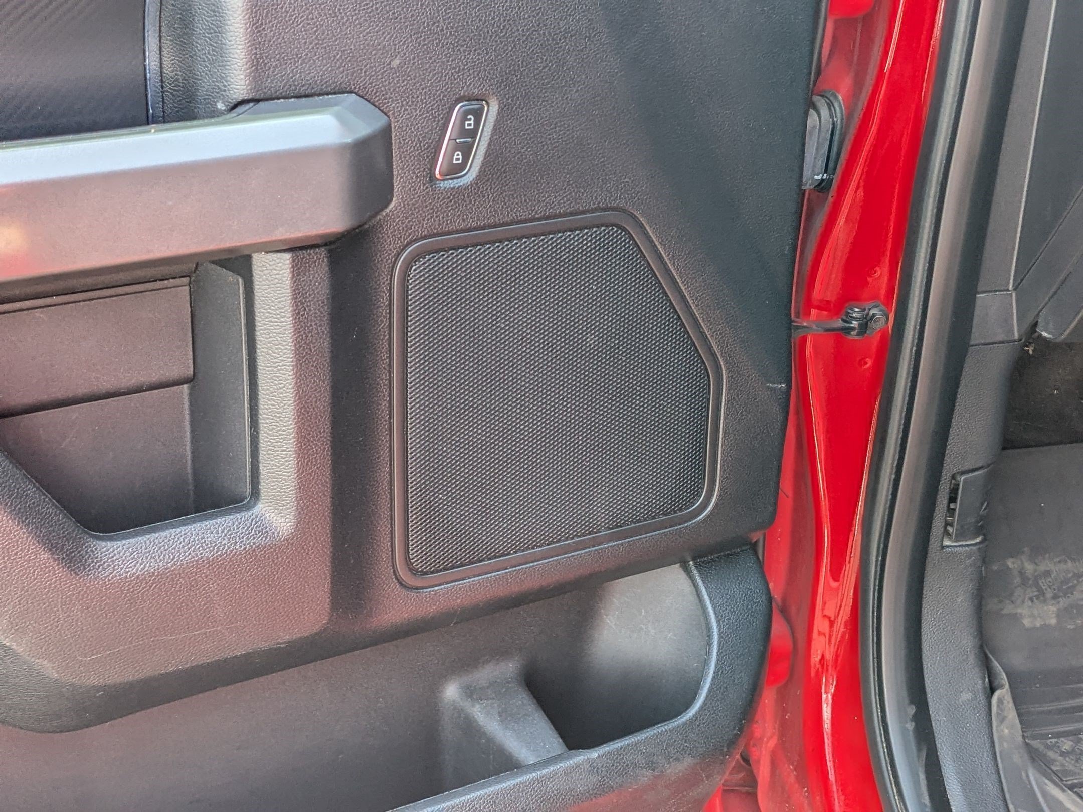 Used 2018 Race Red Ford XLT image 11