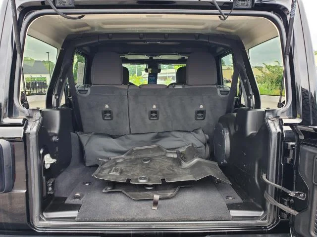 Used 2022 Black Clearcoat Jeep Unlimited Rubicon image 25