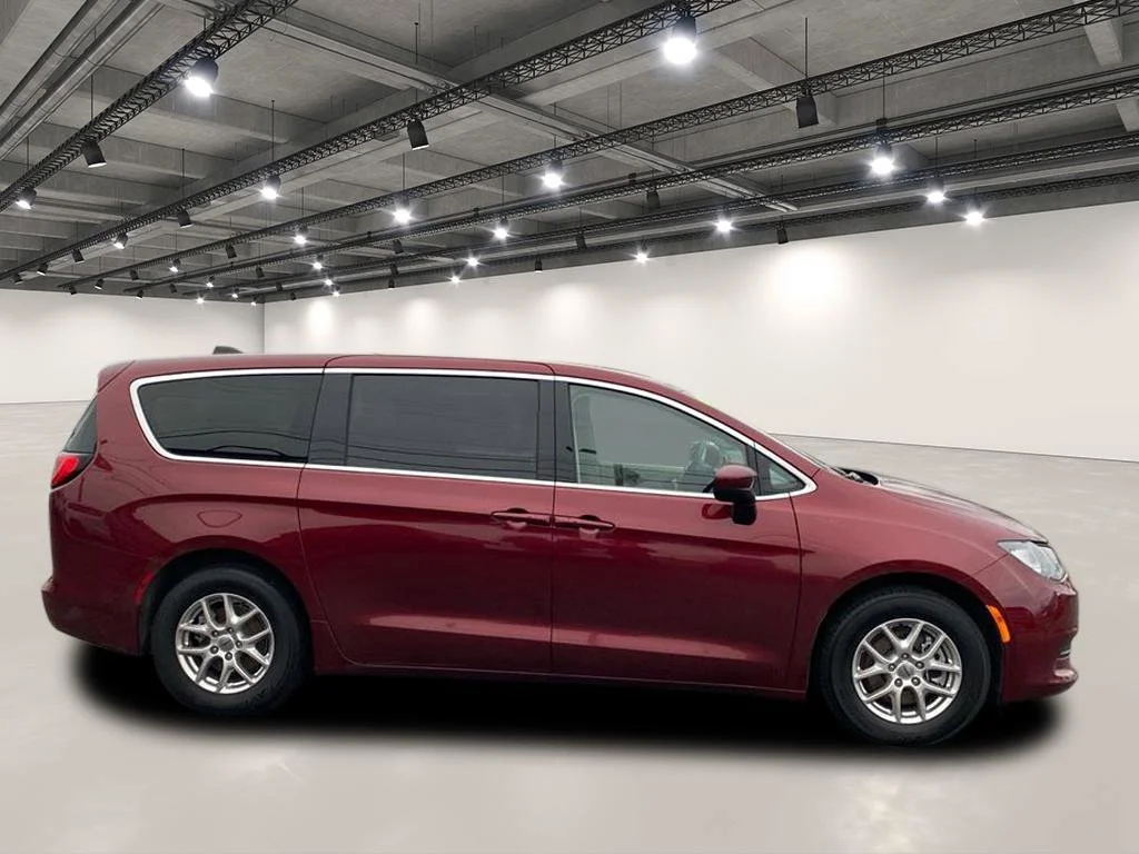 Used 2023 Velvet Red Pearlcoat Chrysler LX image 8