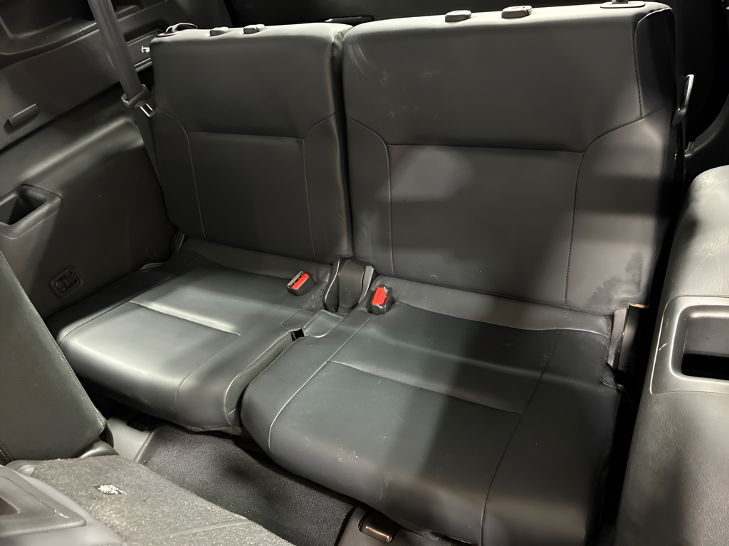 Used 2025  Mitsubishi SE image 27
