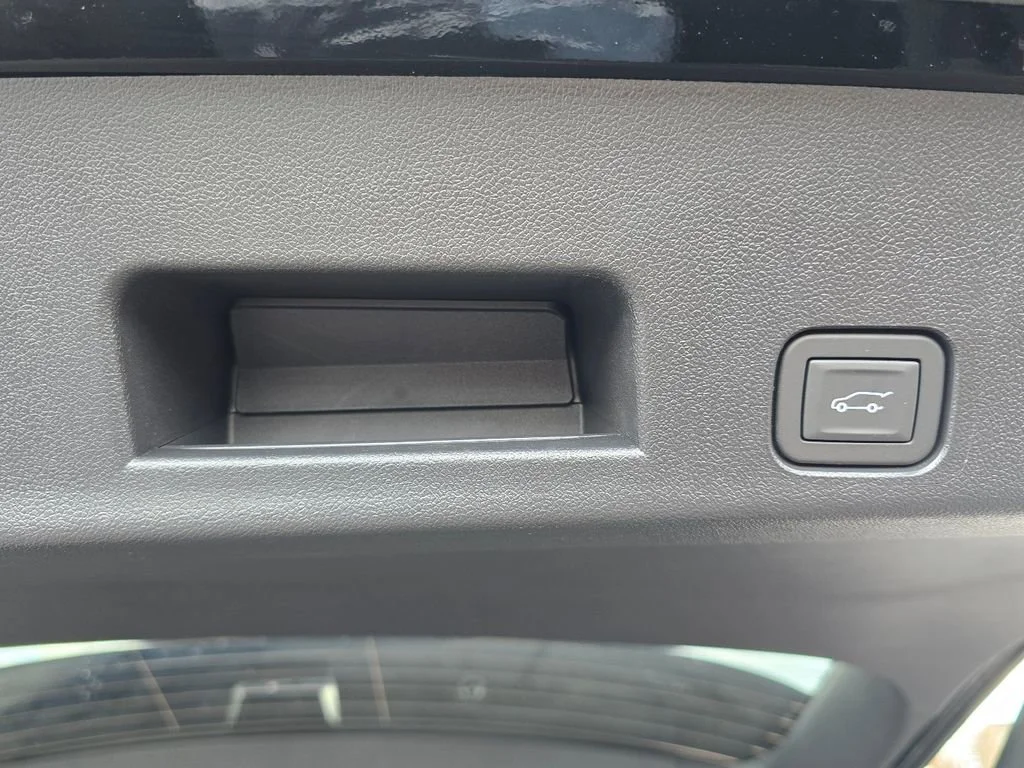 2026 GMC Acadia Denali - Photo 31