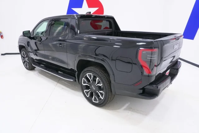 New 2025 Onyx Black GMC Max Range Denali image 16