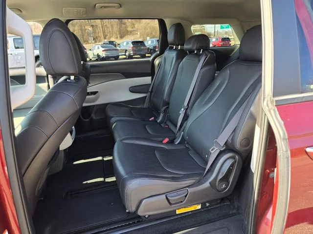 Used 2024 Red Kia LX image 12