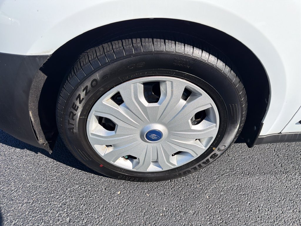 Used 2022 White Ford XL image 11