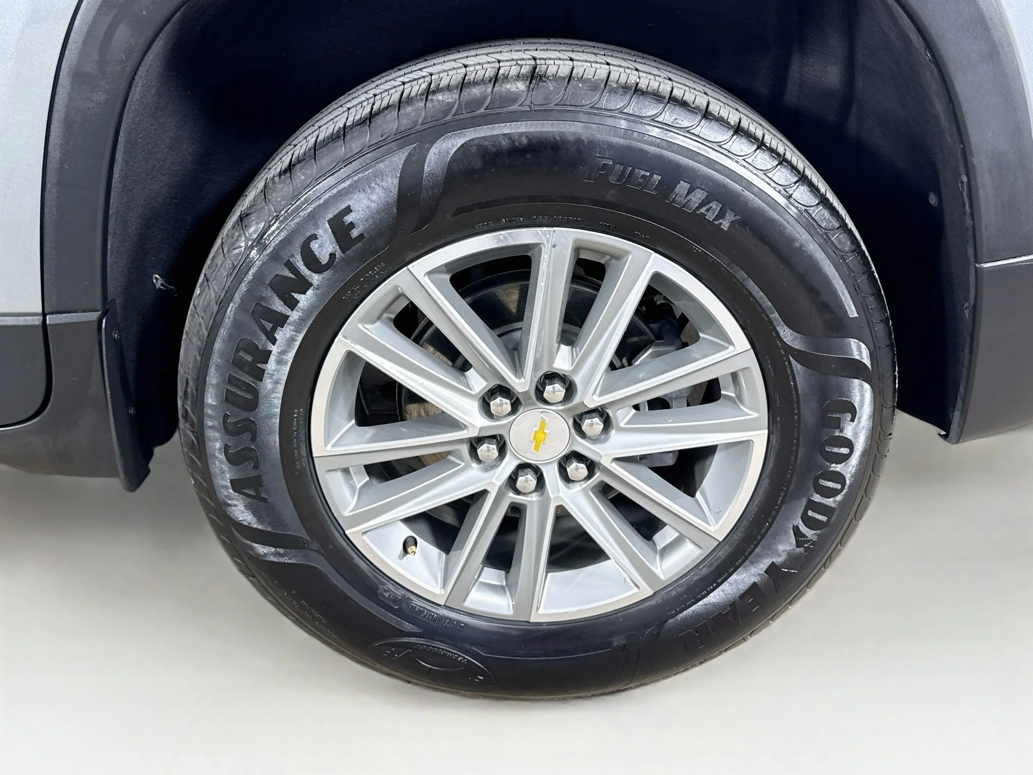 Used 2023 Sterling Gray Metallic Chevrolet LT Cloth image 32