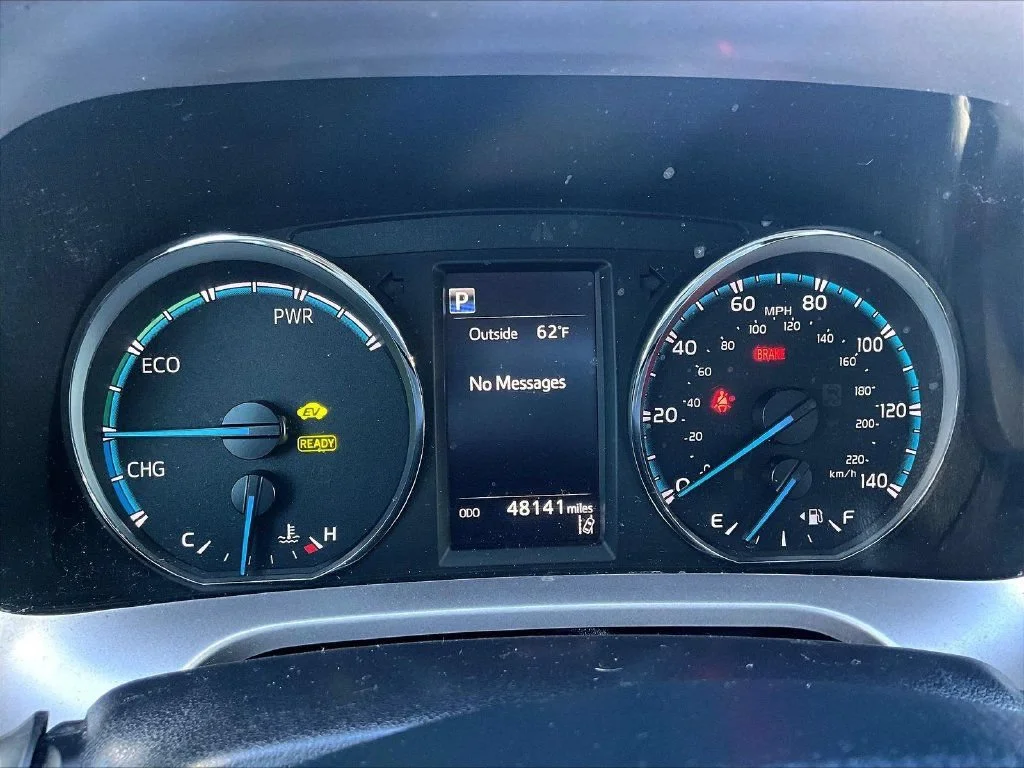 Used 2018 Silver Sky Metallic Toyota LE image 12