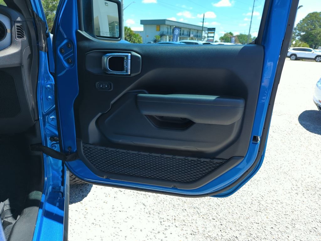 Used 2025 Blue Jeep Willys image 29