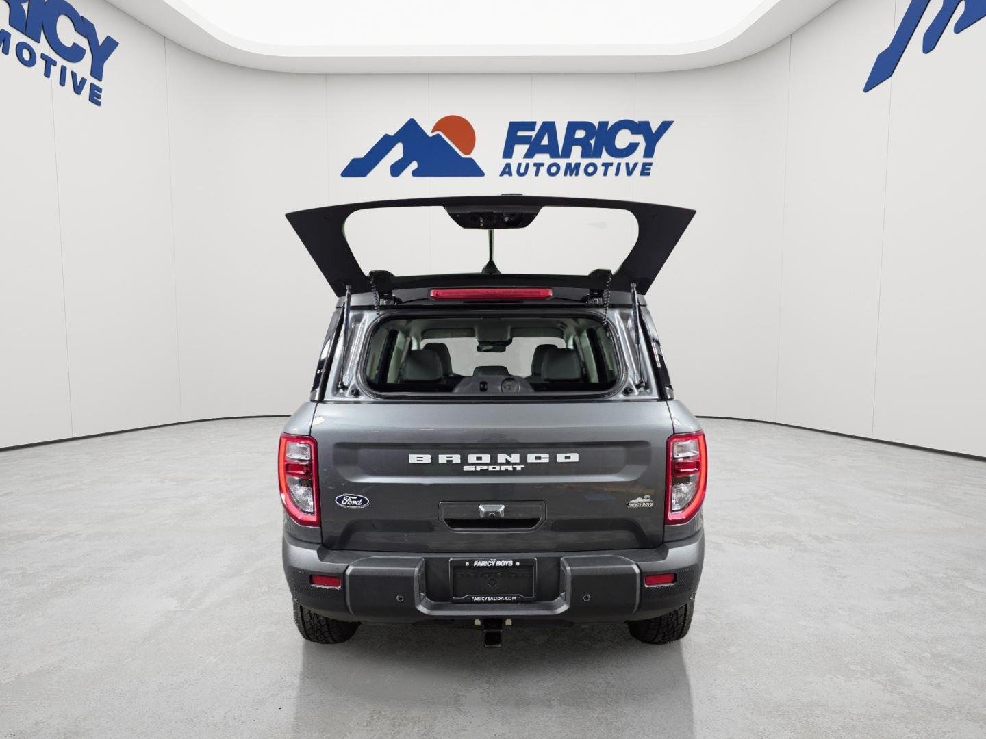 Used 2026 Carbonized Gray Metallic Ford Badlands image 5