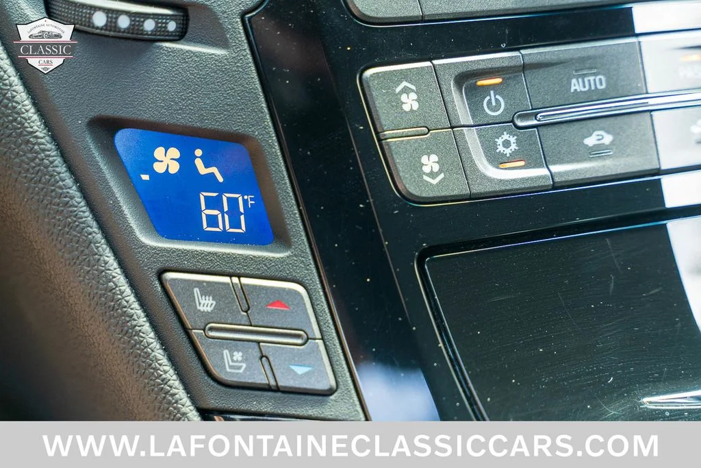 Used 2015 White Cadillac Base image 92