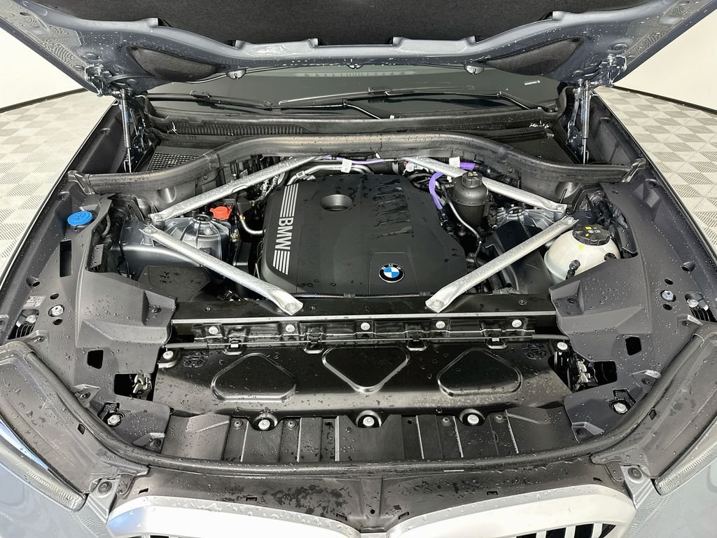Used 2025 Gray BMW sDrive40i image 31