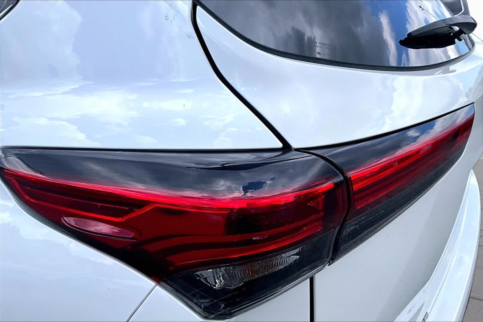 Used 2023 Wind Chill Pearl Toyota LE image 28