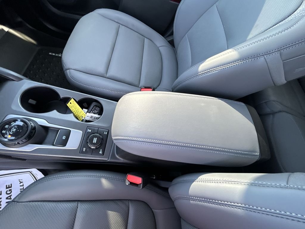 New 2026 Space White Metallic Ford Badlands® image 20