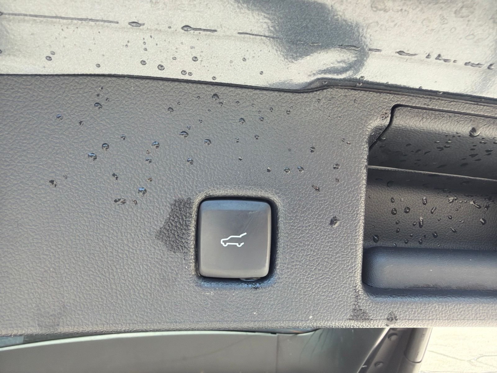 Certified Used 2022 Blue Ford SEL image 8