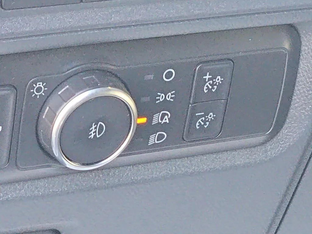 Used 2022 White Ford XLT image 32
