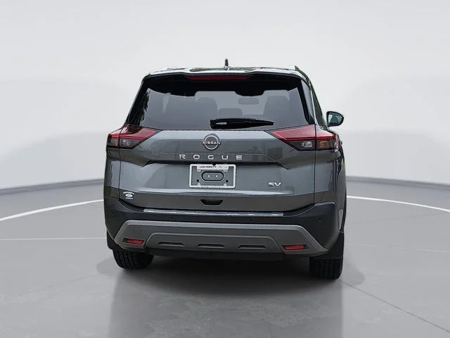 Used 2023 Gray Nissan SV image 4