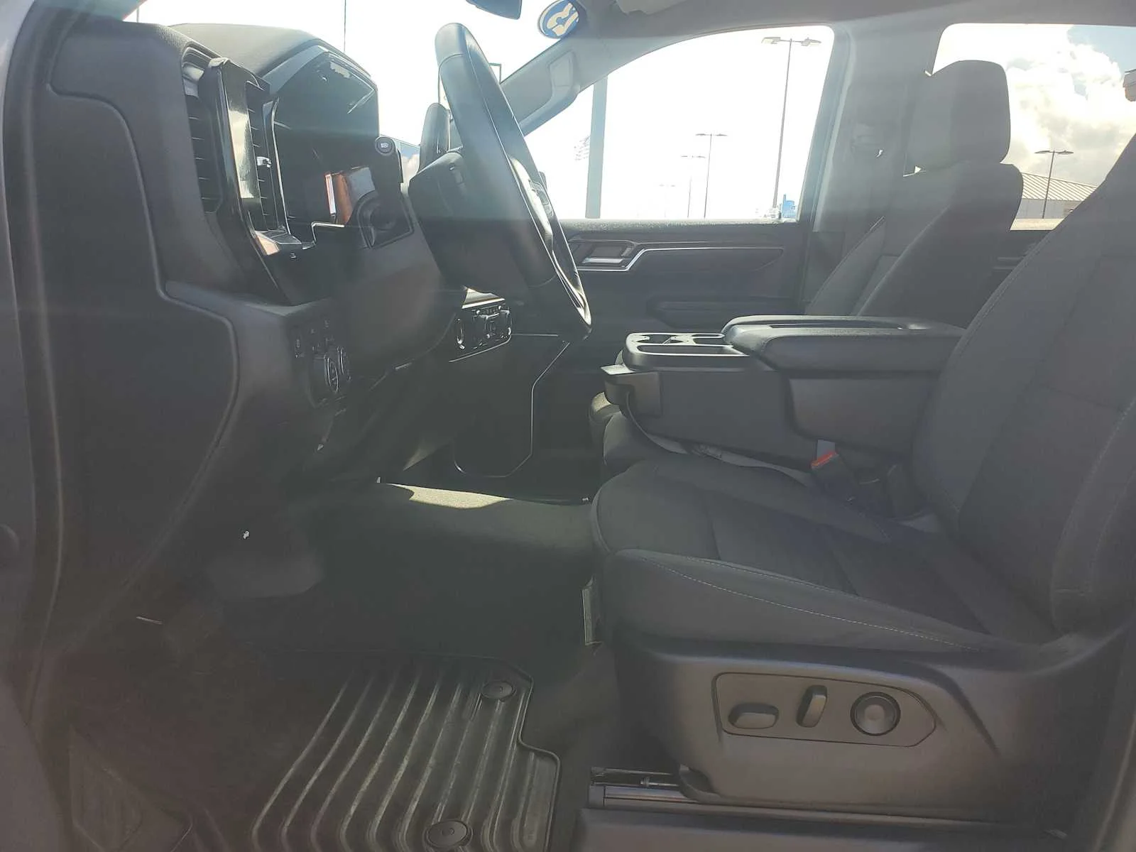 Used 2023 STERLING GRAY METALLIC Chevrolet LT image 20