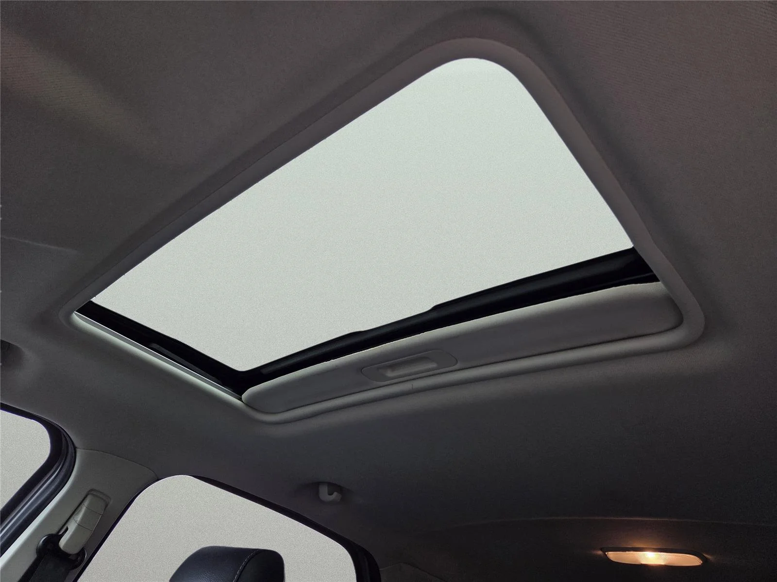 Used 2020 Moondust Silver Ford Titanium image 14