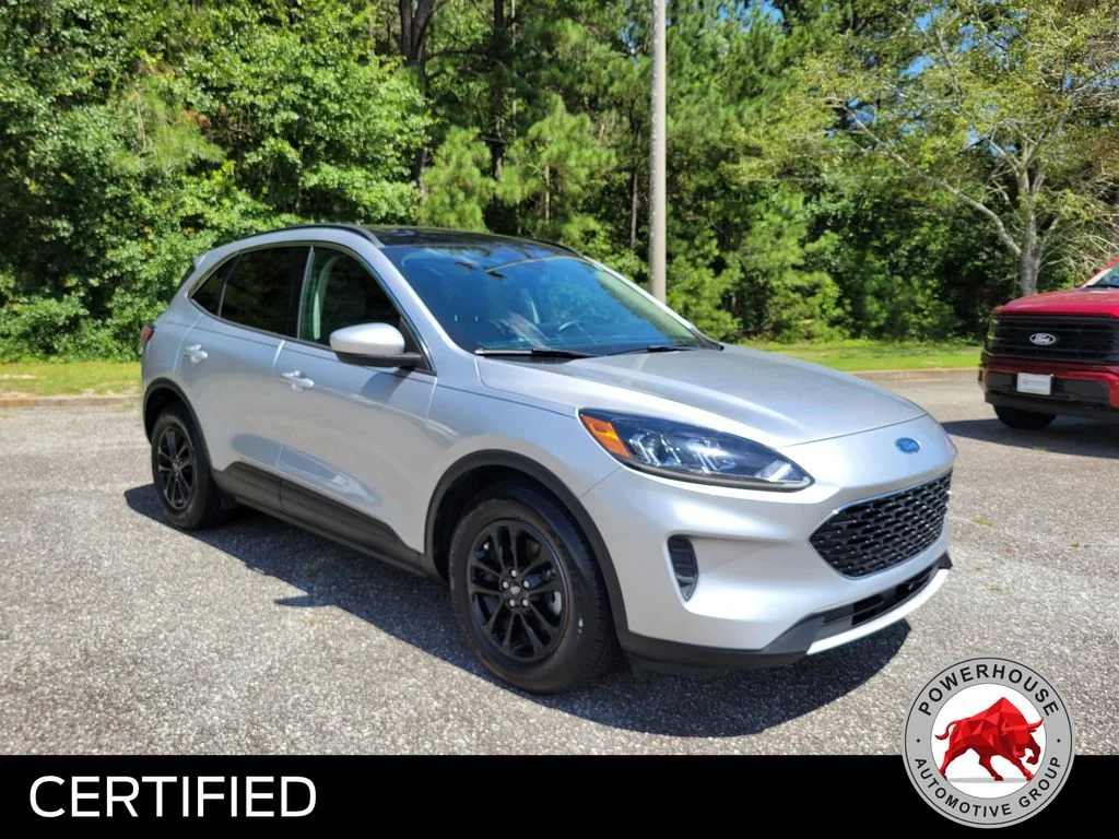 Used 2020 Silver Ford SE image 9