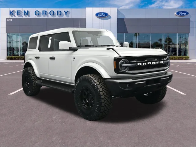 2026 Ford Bronco Outer Banks