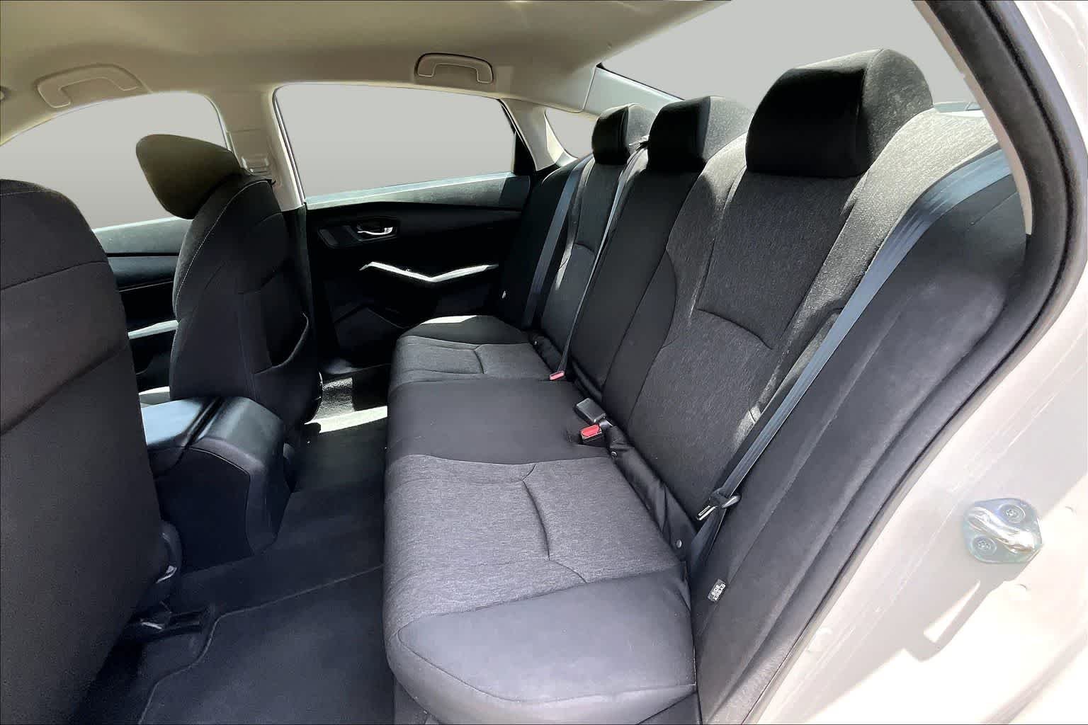 Used 2023 Platinum White Pearl Honda LX image 20