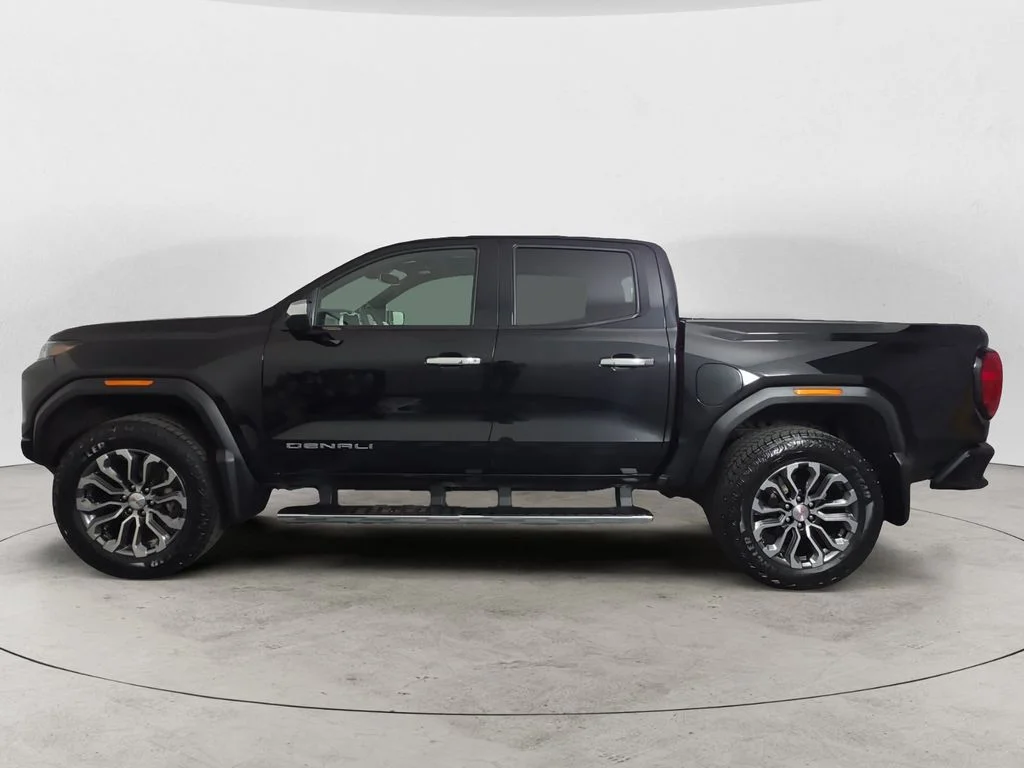 Used 2024 Black GMC Denali image 8