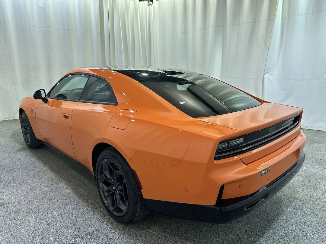 2025 Dodge Charger Daytona R/T - Photo 9