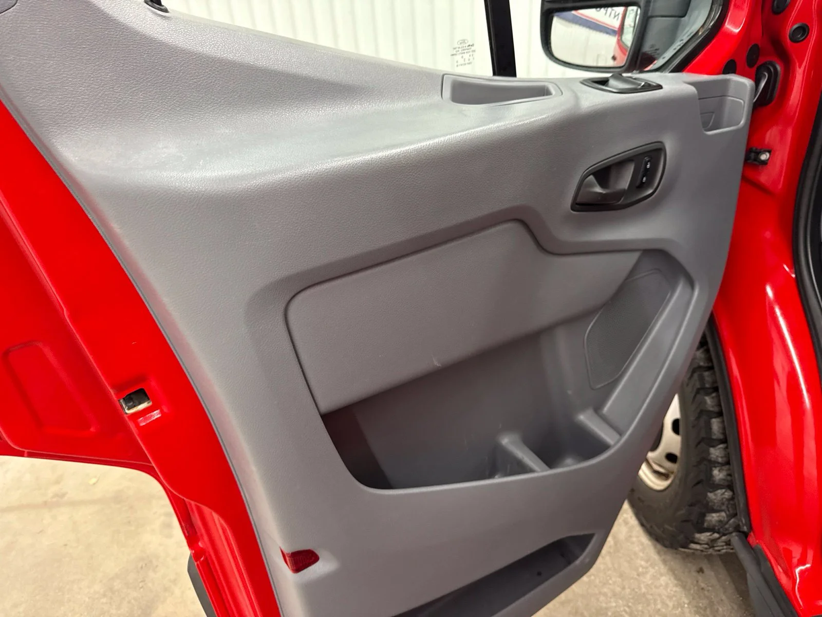 Used 2016 Red Ford Base image 17