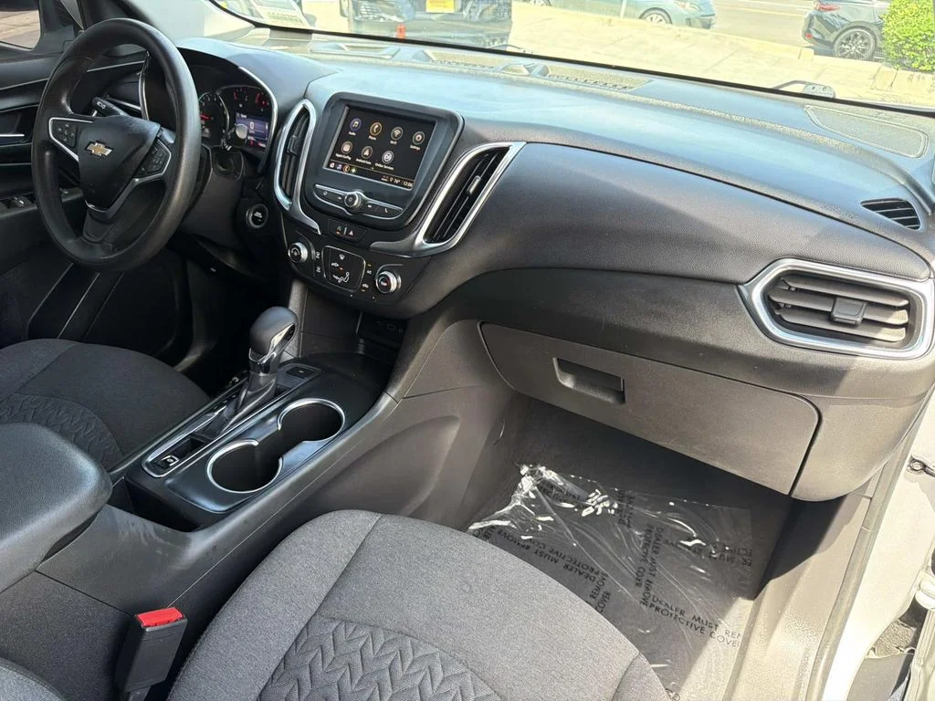 Used 2022 Silver Ice Metallic Chevrolet LT image 32