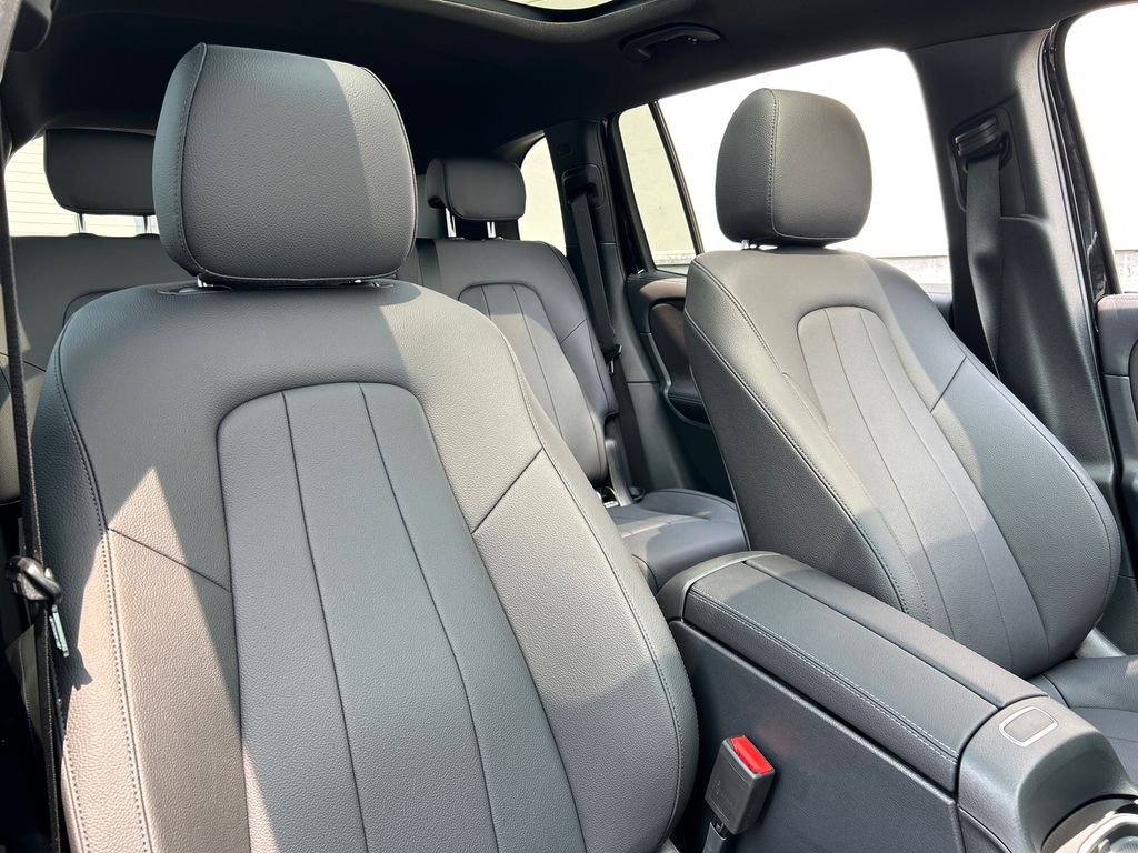 New 2026 Night Black Mercedes-Benz GLB 250 image 28