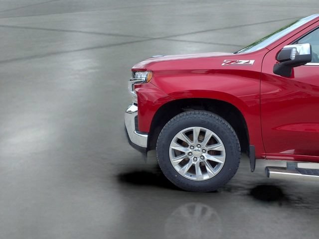 Used 2019 CAJUN RED TINTCOAT Chevrolet LTZ image 22