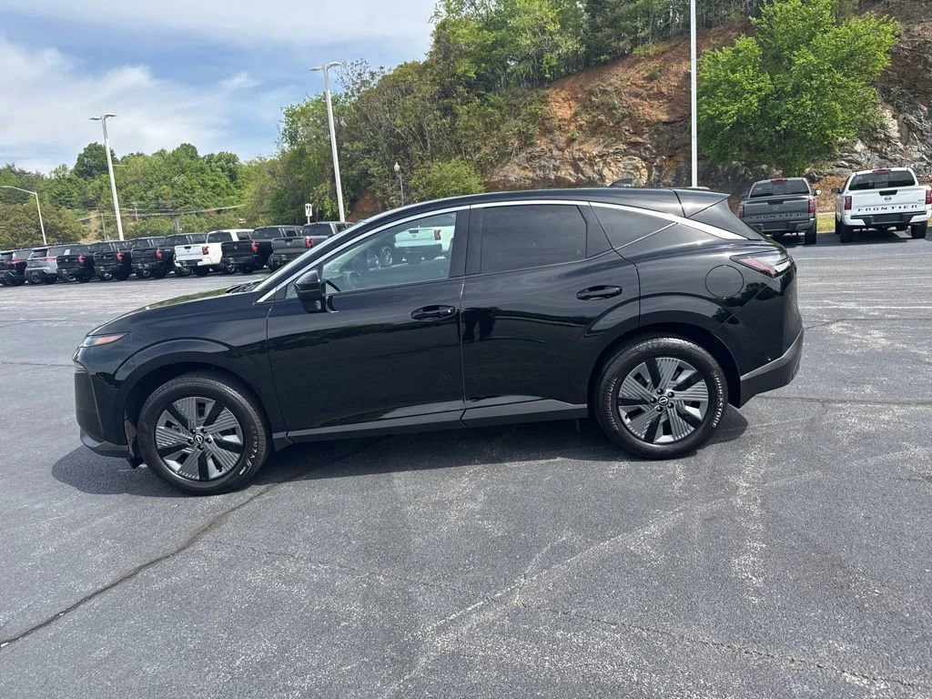 Used 2025 Black Nissan SL image 4