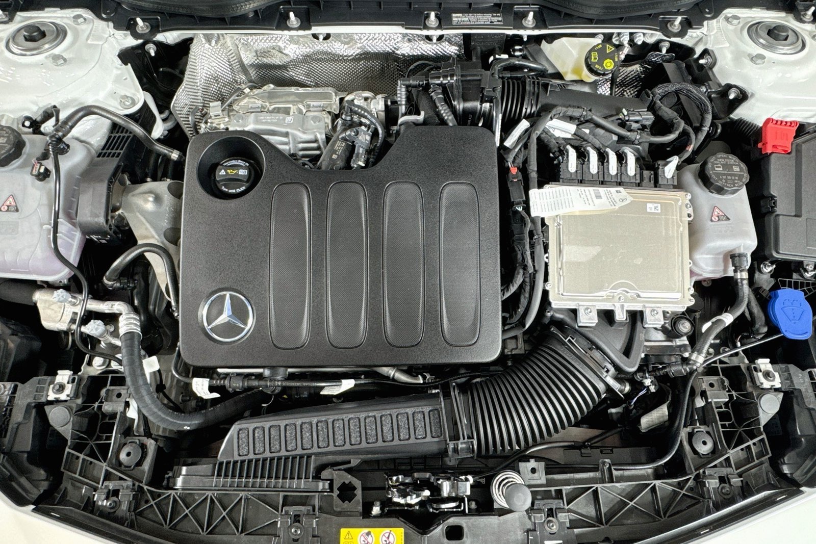 New 2027 Polar White Mercedes-Benz CLA 220 Hybrid image 27