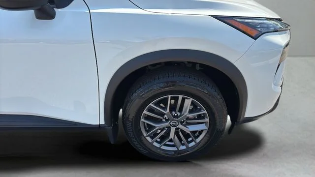 Used 2025 White Nissan S image 32