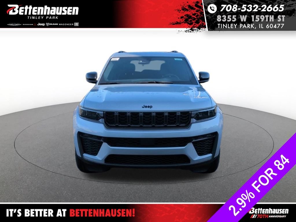 New 2026 Silver Zynith Exterior Paint Jeep Altitude image 2