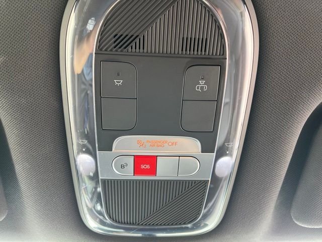 Used 2024 White Hyundai SEL image 24