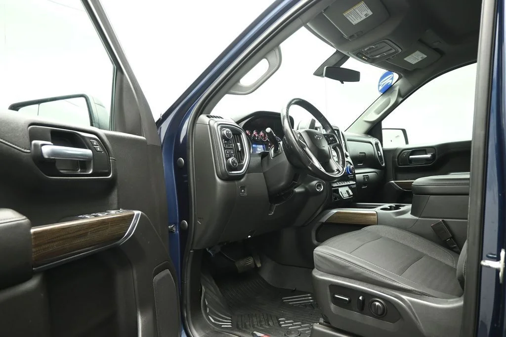 Used 2020 Blue Chevrolet LT Trail Boss image 8