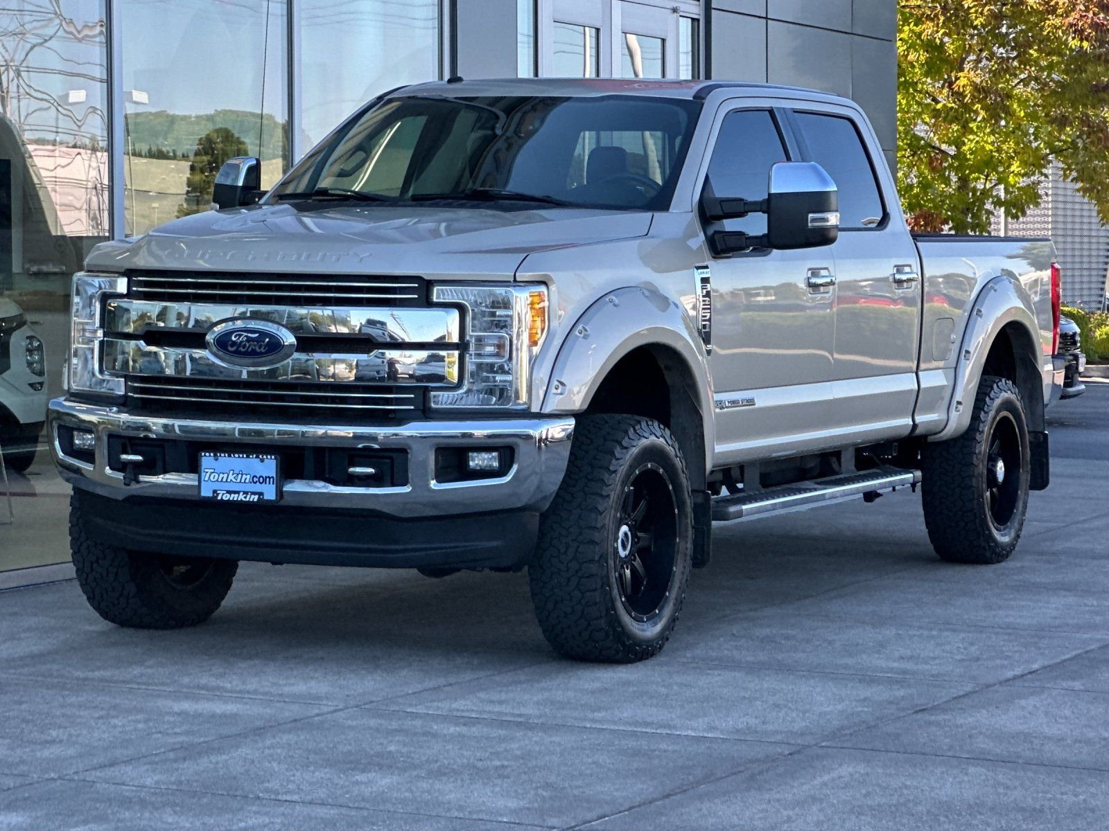 Used 2017 White Gold Metallic Ford Lariat image 7