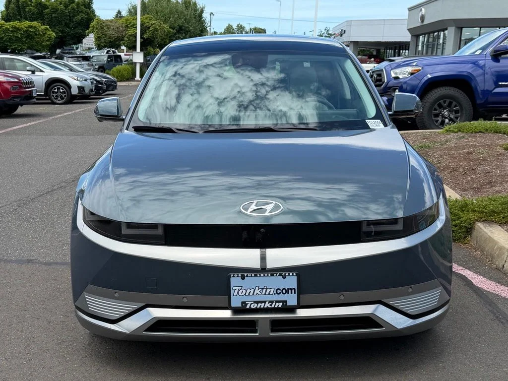 Used 2024 Digital Teal Hyundai Limited image 3