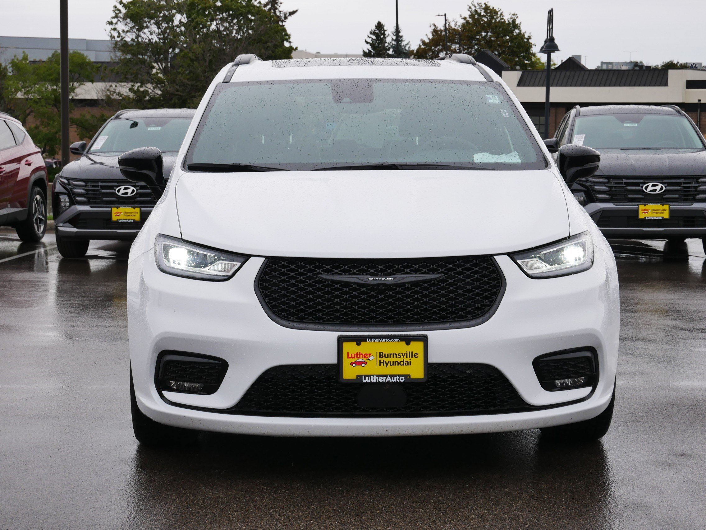 2026 Chrysler Pacifica Limited - Photo 2
