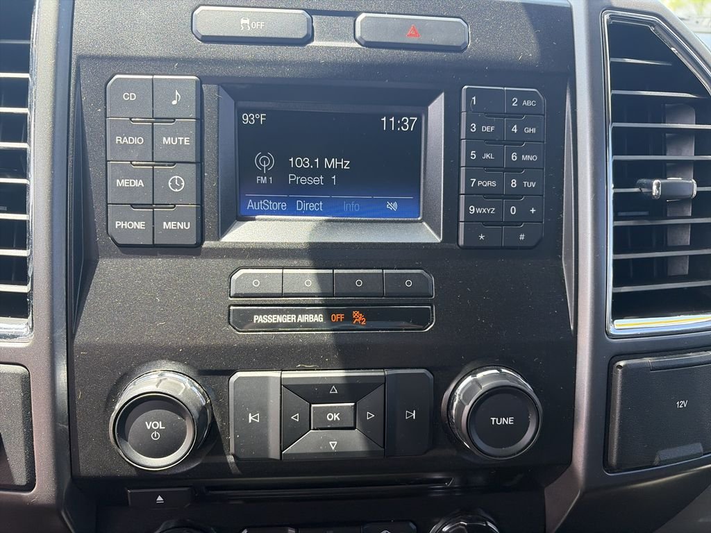 Used 2015 White Ford XLT image 23