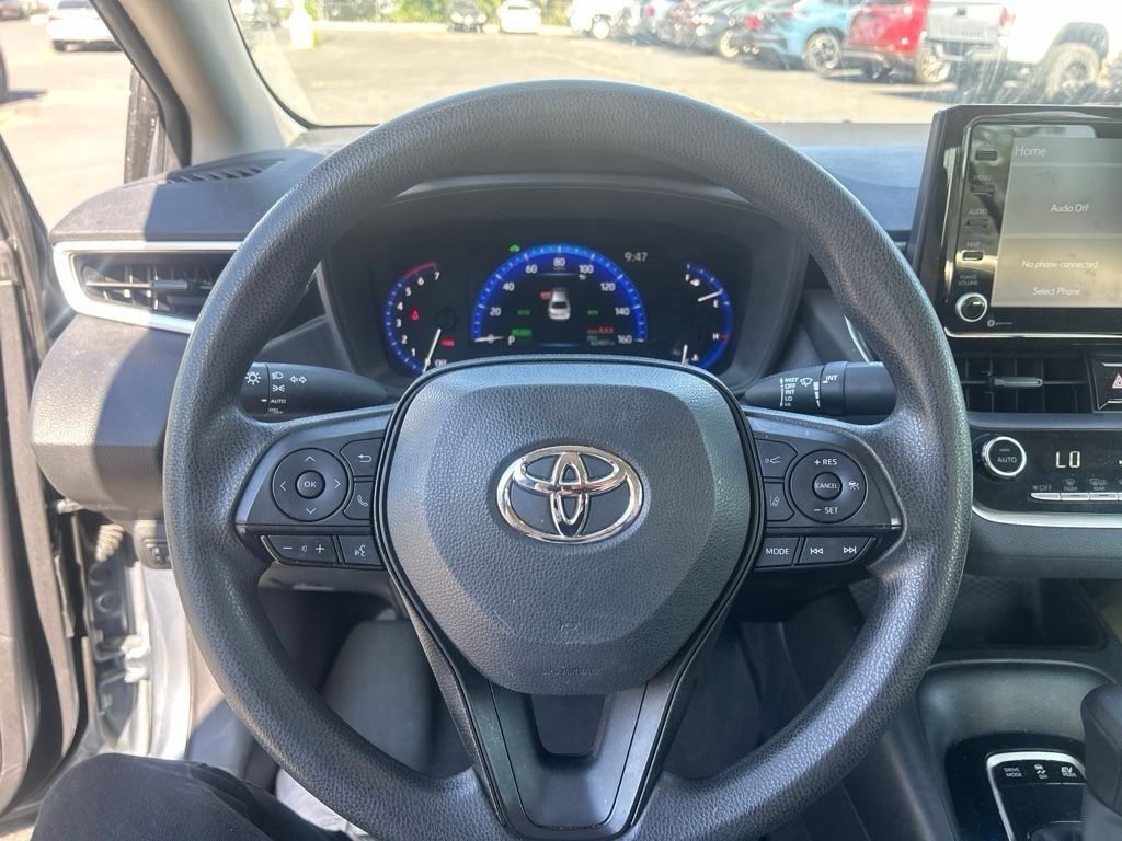 Used 2022 Celestite Toyota LE image 28