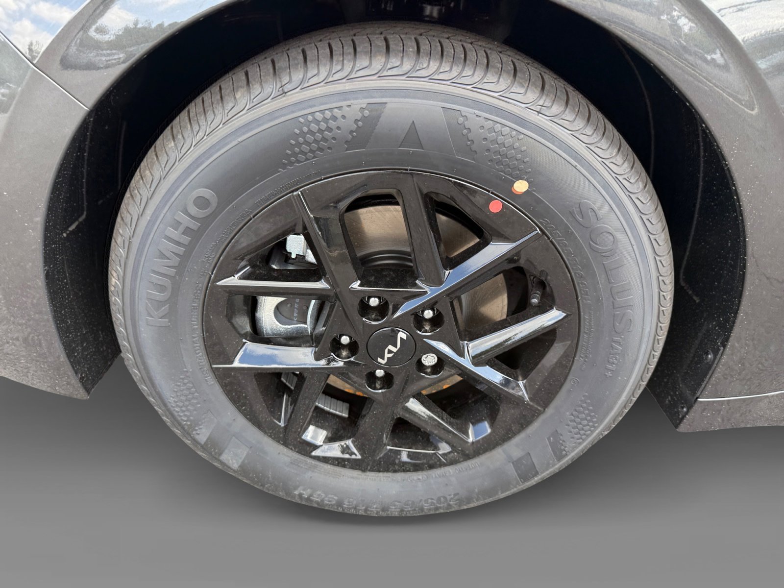 New 2026 Interstellar Gray Kia LXS image 9