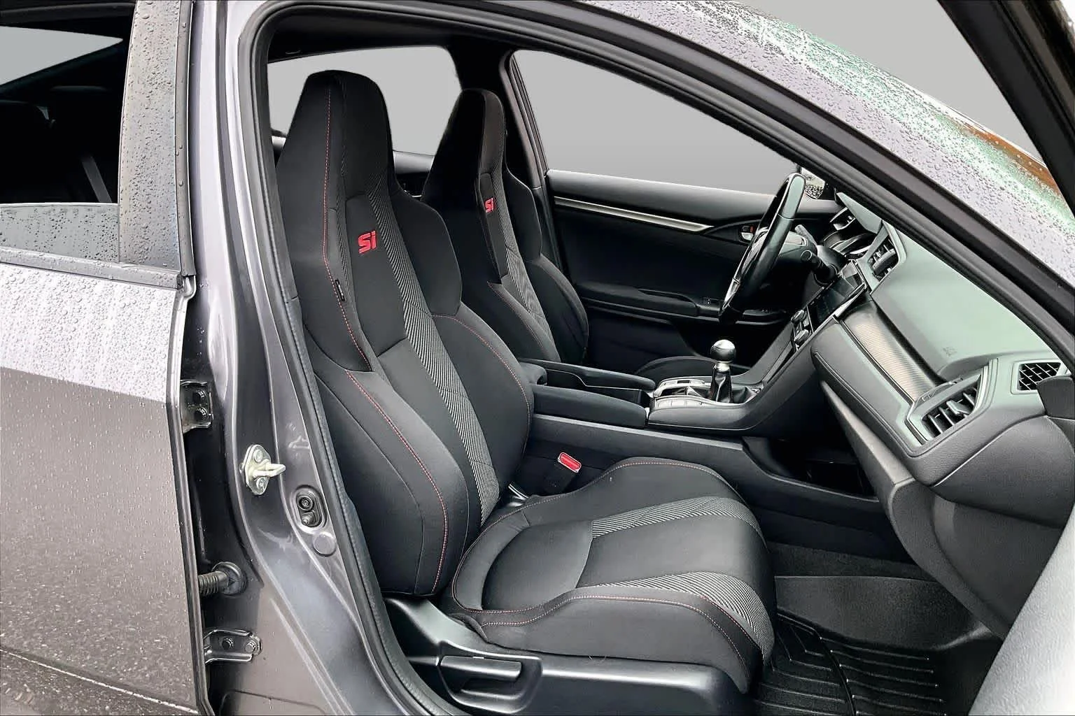 Certified Used 2018 Modern Steel Metallic Honda  image 8