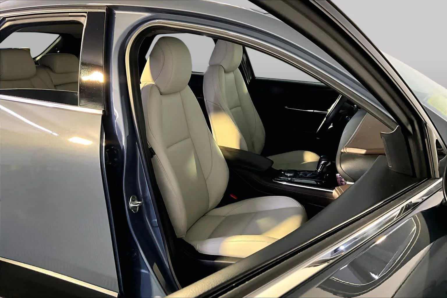 Used 2021 Polymetal Gray Metallic Mazda Premium image 8