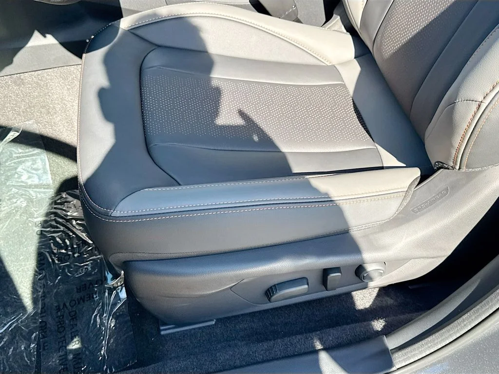 New 2026 MAGNETITE GRAY PEARL Subaru Limited image 24