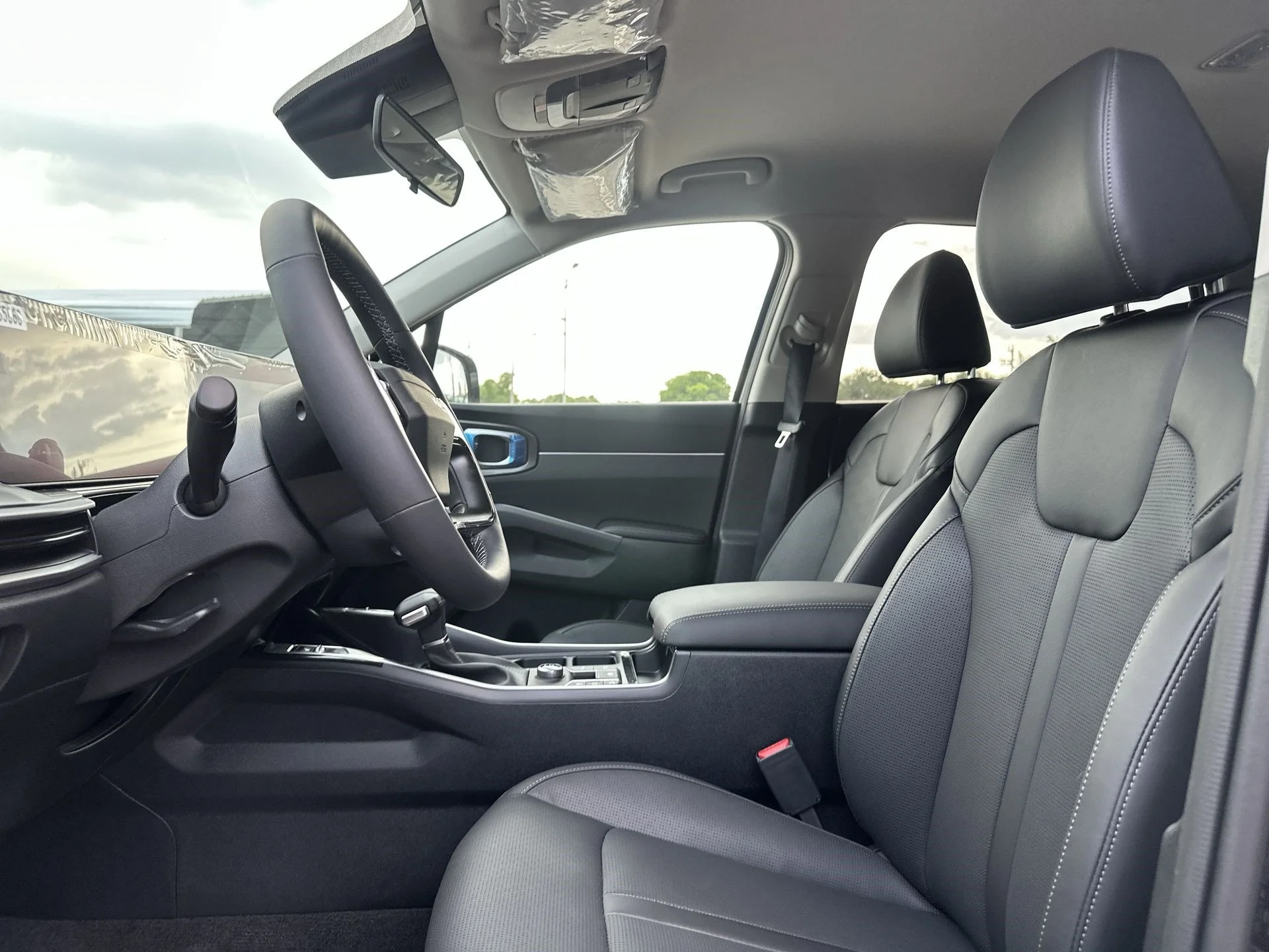 New 2026 Ebony Black Kia S image 15