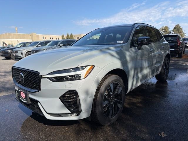 New 2026 Vapour Grey Volvo Plus image 3
