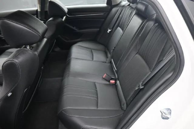 Used 2021 White Honda Touring image 19