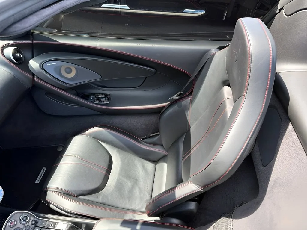 Used 2018 Black McLaren Spider image 11