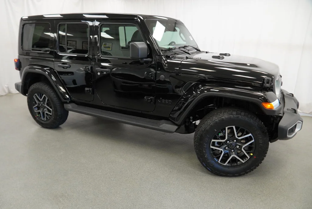 New 2027 Black Clear-Coat Paint Jeep Sahara image 13